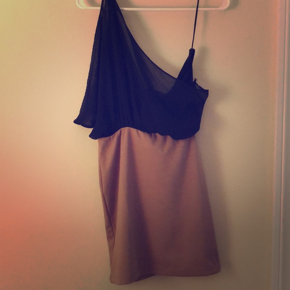Foreign exchange dress